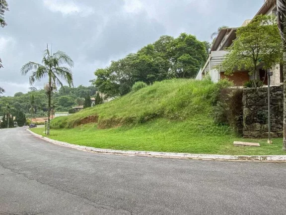 Imagem Excelente lote de 792, 60 m² em aclive e ótima localização no residencial P