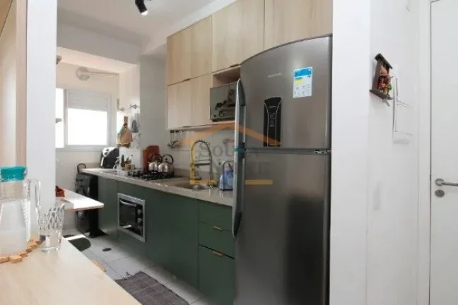 Imagem Apartamento de 52m² com 2 dormitórios, um com armário, 1 banheiro, sala para dois ambientes com s...