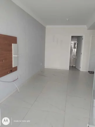 Imagem Geminado próximo ao mar com 3 dormitórios e 2 vagas de garagem em Balneário Piçarras