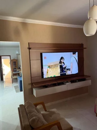 Imagem Casa com 3 dormitórios à venda, 220 m² por R$ 700.000,00 - Jardim Nova Itumbiara - Itumbiara/GO