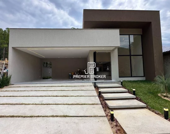 Imagem Casa com 3 dormitórios à venda, 200 m² por R$ 1.490.000,00 - Vale do Paraíso - Teresópolis/RJ