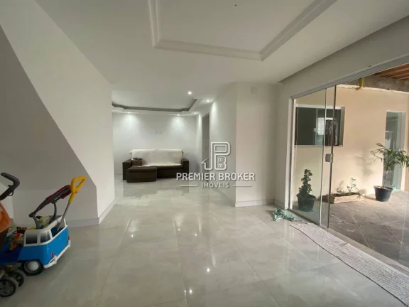 Imagem Casa à venda, 264 m² por R$ 740.000,00 - Albuquerque - Teresópolis/RJ