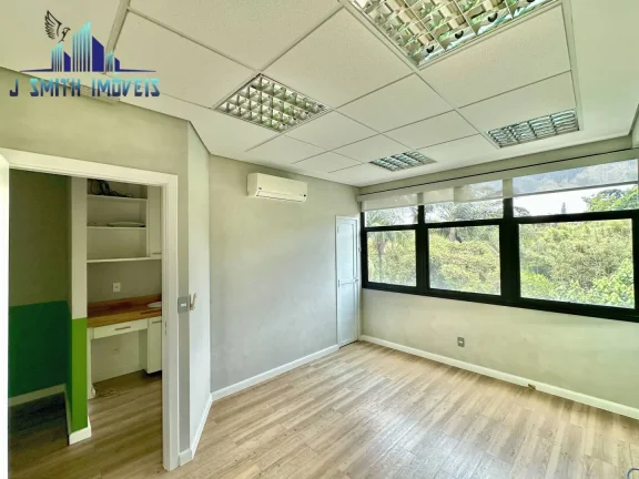 Imagem Sala c/ 53,19m², 3 ambientes, copa, lavabo, ar-condic., 1 vaga, elevador.