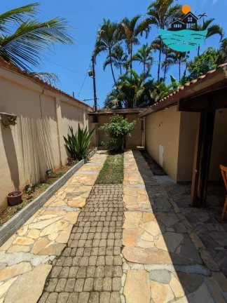 Imagem Casa a Venda e Locação de Temporada - Praia de Juquehy, 4 suítes, piscina privativa, 700m da praia e 250m² de área construída | Juquehy Imobiliária