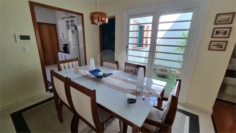 Imagem Casa à venda com 3 quartos, sendo 3 suítes, em Vila Sônia, São Paulo - SP