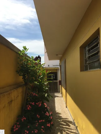 Imagem Excelente casa localizada no centro de Caieiras, imóvel pronto e comporta até 02 famílias com total conforto e segurança.