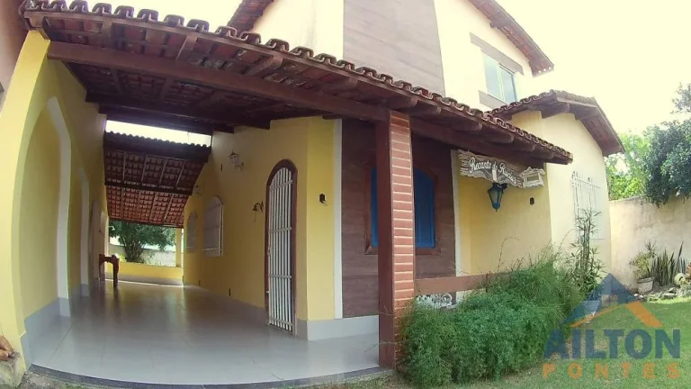 Imagem Casa Duplex com 3 Quartos à Venda em Perocão - Guarapari/ES