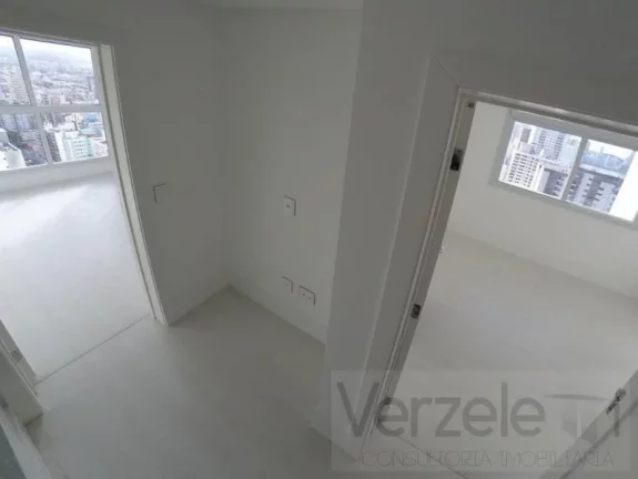 Imagem Apartamento Quadra Mar para Venda em Balneário Camboriú / SC no bairro Centro
