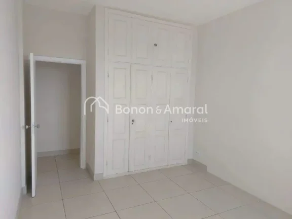Imagem Amplo apartamento à venda no Ed. Dona Amélia, no Cambuí, Campinas. Com 190 m², o imóvel dispõe...