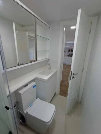Imagem Apartamento com 2 dormitórios e 1 vaga de garagem em Balneário Camboriú/SC