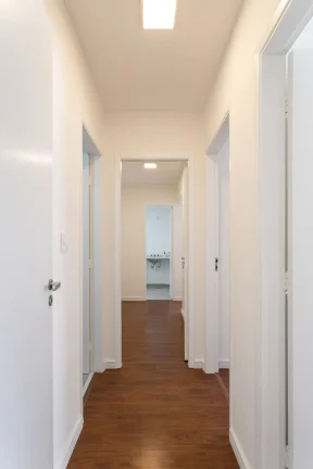 Imagem Apartamento 92M² Reformado, 3Q, 1 Suíte, 2 Banheiros, 2 Vagas, Varanda, Piscina, Churrasqueira, Academia, Salão de Festas e Jogos.