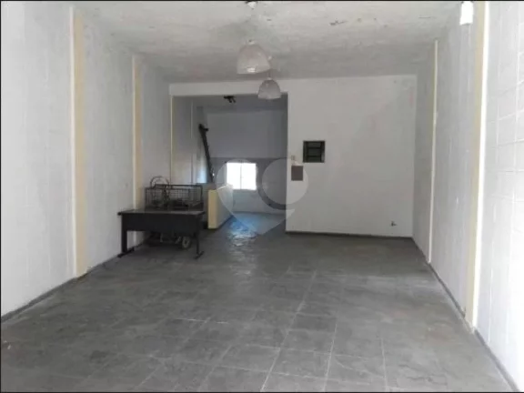 Imagem Salão comercial à venda em Jardim Guayana, Taboão da Serra - SP