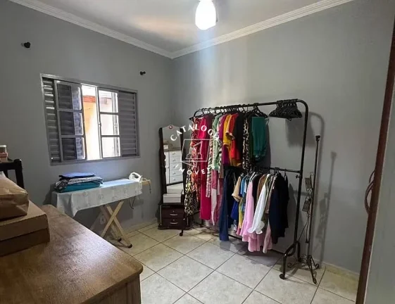 Imagem Casa a Venda no bairro Presidente Dutra - Ribeirão Preto, SP