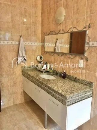 Imagem Casa à venda em condomínio fechado em Valinhos/SP!

Ótima casa à venda com 3 suítes, quintal, 3...
