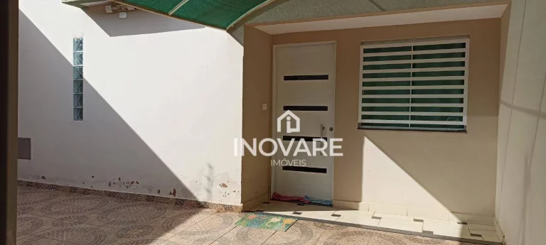 Imagem Casa com 3 dormitórios à venda, 93 m² por R$ 270.000,00 - Setor Buritys - Itumbiara/GO