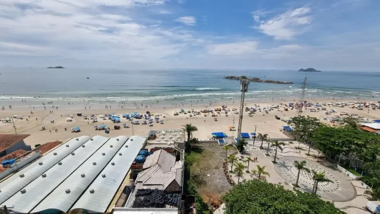 Imagem Apartamento com 3 dormitórios à venda, 140 m² por R$ 850.000,00 - Pitangueiras - Guarujá/SP