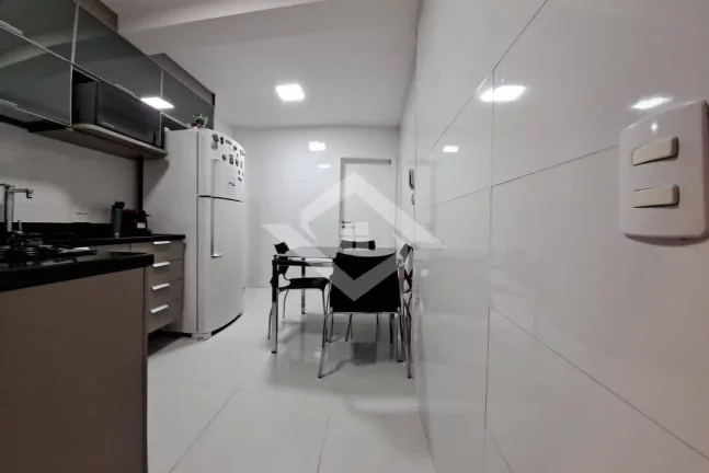Imagem Casa em Condomínio para Venda no bairro Ingá, Niteroi.