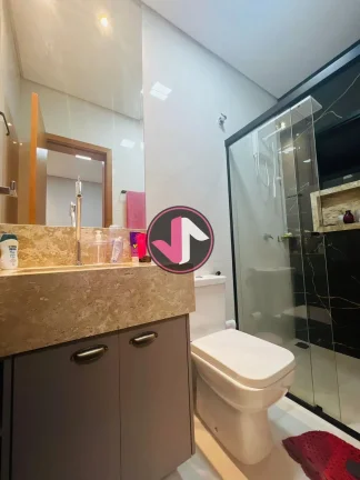 Imagem Casa Térrea com Acabamento de Classe A: Localizada no Condomínio Primor das Torres. Casa térrea c...