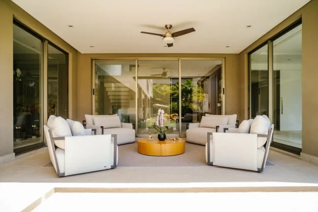 Imagem MANSÃO no Tamboré 3 MOBILIADA - 1.180m²