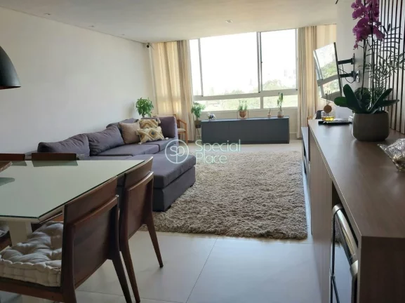 Imagem Excelente cobertura reformada no Panamby. Possui uma vista privilegiada, com privacidade, em condomÃ...