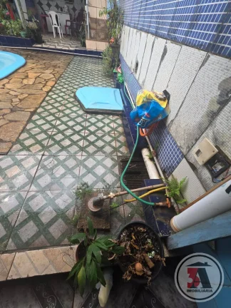 Imagem Casa com Piscina Zona Leste