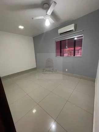 Imagem Casa em Condomínio para Locação em Cuiabá-MT (Jardim Mossoró) - 3 Quartos, 2 Suítes, 1 Sala, 2 Vagas de Garagem!