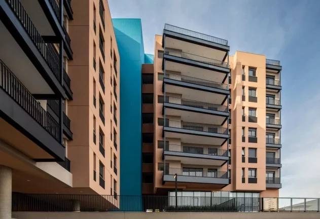 Imagem APARTAMENTO À VENDA NA VILA IPOJUCA, 3 DORMITÓRIOS, 1 SUÍTE. 2 VAGAS DE GARAGEM DETERMINADAS. LAZ...