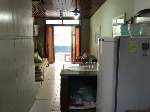 Imagem Casa com 2 dormitórios à venda, 60 m² por R$ 350.000,00 - Peró - Cabo Frio/RJ