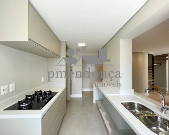 Imagem Cobertura Duplex reformada com 3 suites e 2 vagas, 175 m2