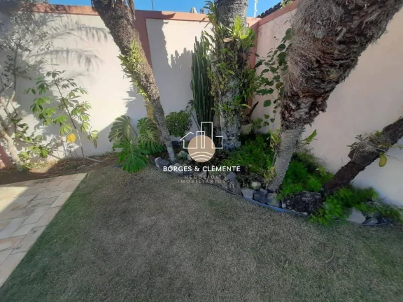 Imagem Casa com 3 dormitórios à venda, 294 m² por R$ 1.500.000 - Vila Esperia