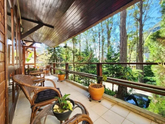 Imagem Casa em Condomínio para Venda em Teresópolis / RJ no bairro Granja Guarani