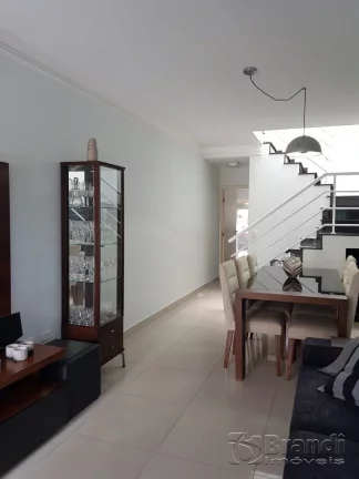 Imagem Ótimo sobrado 3 dorms sendo 1 suíte planejada, cozinha planejadas, 2 vagas.