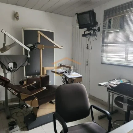 Imagem Sala comercial com 94 mÂ², conta com recepÃ§Ã£o, sala de espera, 1 banheiro e Ã¡rea de serviÃ§o. 
NÃ...