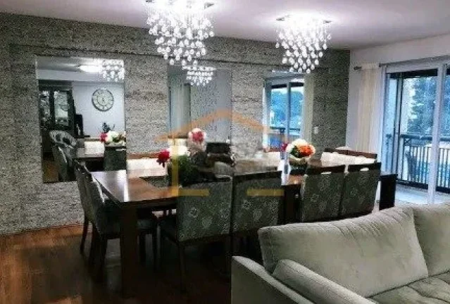 Imagem Apartamento alto padrão com 170m², 4 dormitórios, sendo 3 suítes. A suíte master conta com clos...
