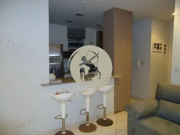 Imagem APARTAMENTO DE 1 DORMITÓRIO GRANDE DE FRENTE PARA O MAR COM SACADA E REFORMADO