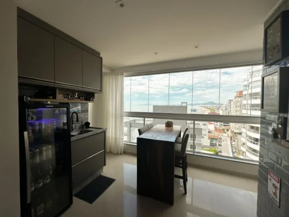 Imagem Apartamento beira mar com 3 dormitórios, sendo 1 suíte, finamente mobiliado e decorado no bairro Gravatá - Adriano Carpes Imóveis vende