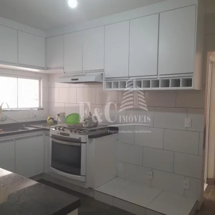 Imagem Sobrado para Venda em Limeira, Santina, 3 dormitórios, 2 suítes, 2 banheiros, 2 vagas