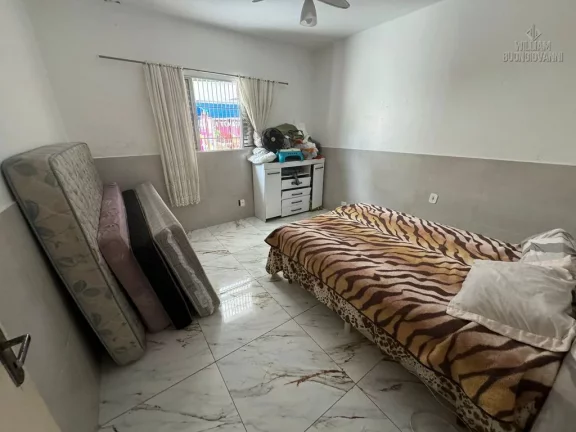Imagem asa térrea 5 dormitórios sendo 1suíte no Bairro Imperador