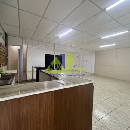 Imagem Galpão Comercial para Locação na Vila Marieta, São Paulo-SP: Espaço Amplo e Funcional para seu Negócio!