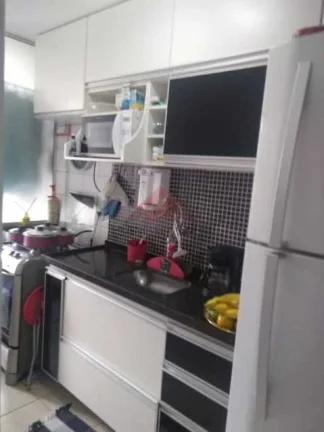 Imagem Francisco Egito vende Bom apartamento todo reformado,piso laminado na sala e nos quartos,banheiro com armário e box tipo blindex,sala ampla,cozinha m