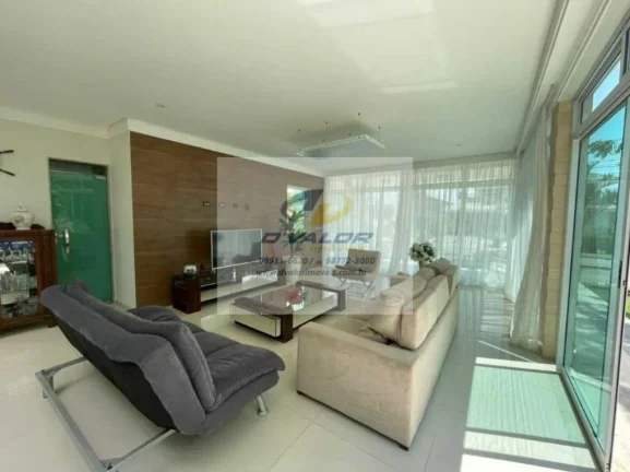 Imagem Vendo Casa em Condomínio Fechado, com 480m², 5 quartos s/ 5 suítes, espaço gourmet, piscina e 4 vagas