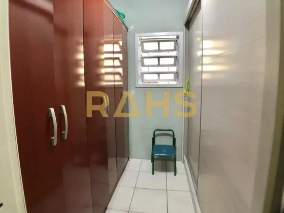 Imagem Sobrado com 2 suítes e 1 quarto, ampla área gourmet com churrasqueira e piscina, 2 vagas de garage...