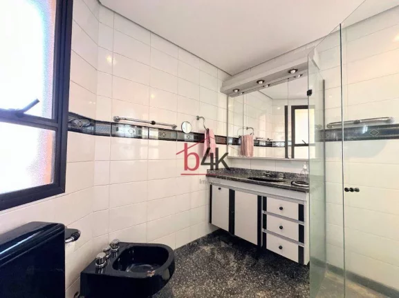Imagem Apartamento no Campo Belo com 3 suítes - venda ou alugar.