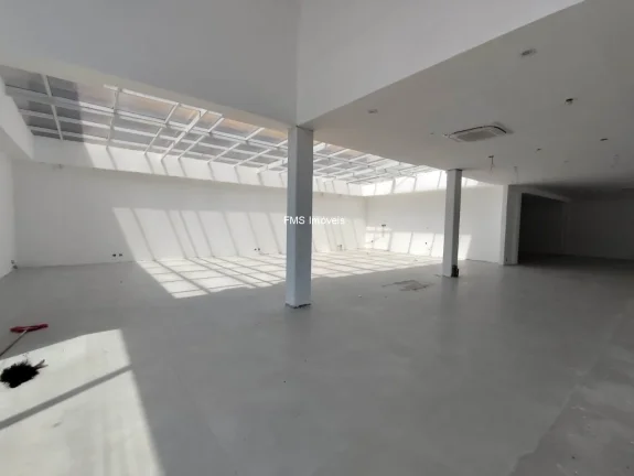 Imagem Loja com 1000m2 na Vila Olímpia.