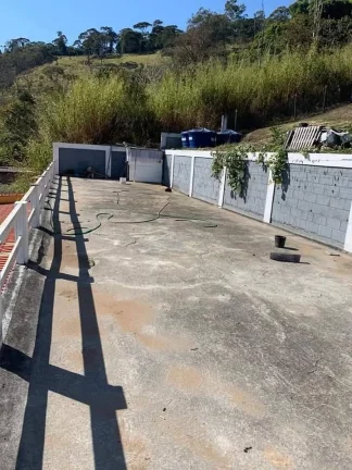 Imagem VENDO CASA DE 3 QUARTOS, LINEAR COM 1.382,00M2 DE TERRENO.