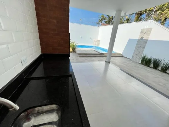 Imagem Casa para Venda em Itanhaém, Santa Júlia, 3 dormitórios, 2 suítes, 2 banheiros, 3 vagas
