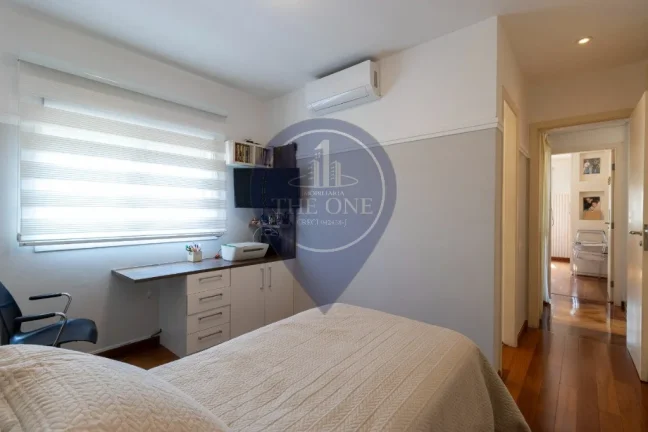 Imagem Apartamento de Luxo à Venda em Indianópolis, São Paulo - 3 Quartos, 3 Suítes, 2 Salas e 195m² de Pura Sofisticação!