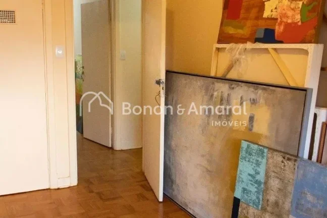 Imagem Apartamento em excelente localizaÃ§Ã£o, com ambientes amplos e acabamentos renovados. O living espaÃ...