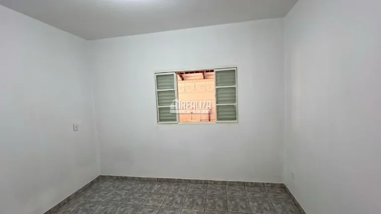 Imagem Casa à venda com 4 dormitórios no bairro Núcleo Habitacional Silvério Cartafina