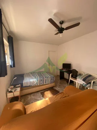 Imagem Residência à Venda na Vila Santista: Elegância, Conforto e Privacidade